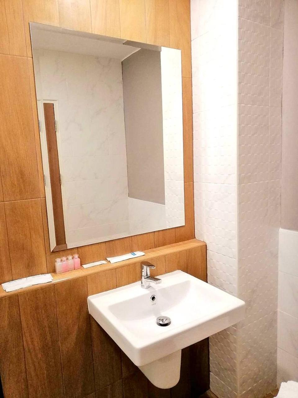 Siri Hotel Чіангмай Екстер'єр фото